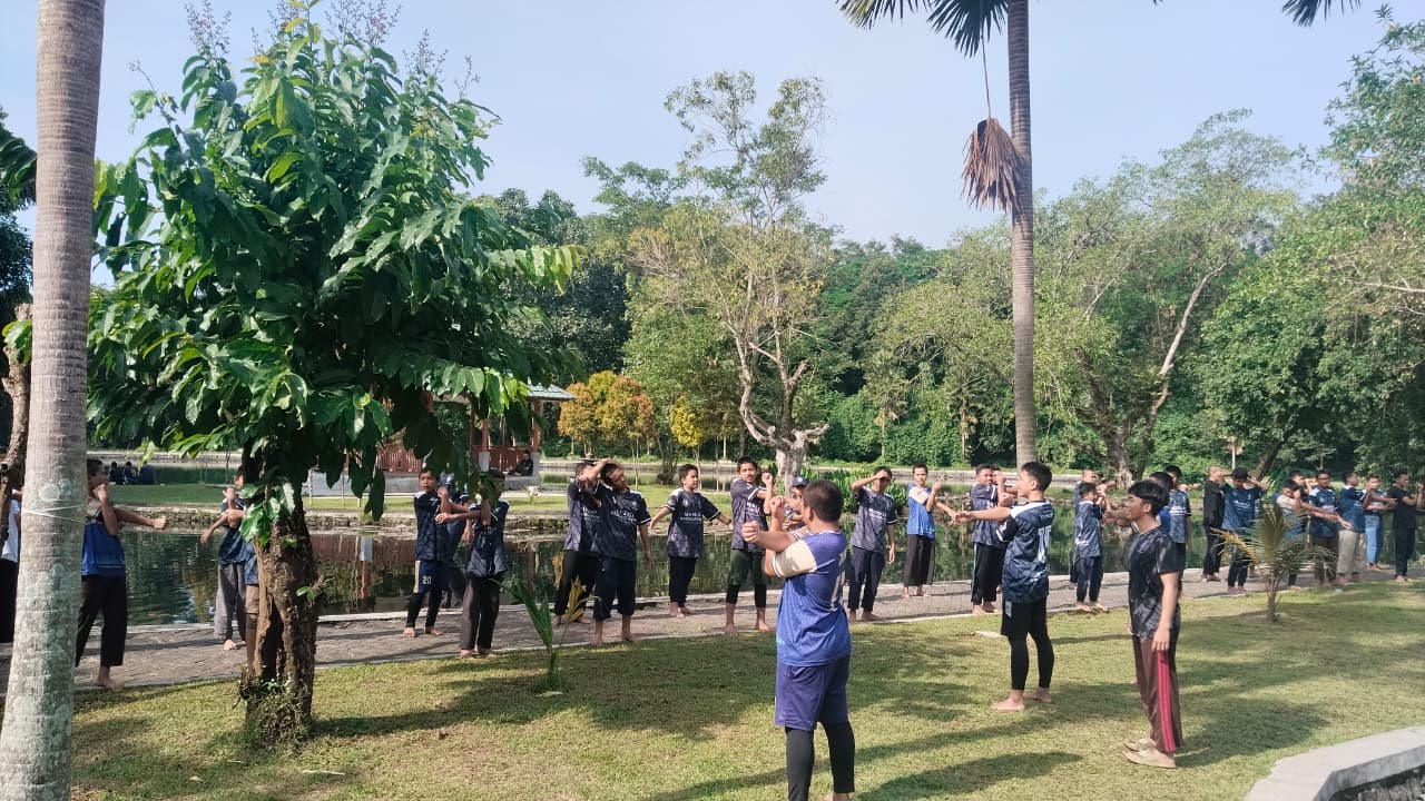 Ekstrakurikuler Berenang SMP Quba Putra