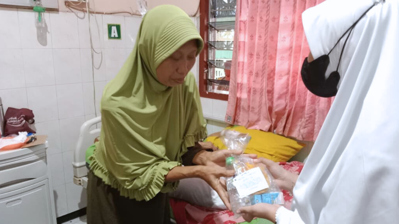 Santri Bahrusysyifa Tebar Doa dan Kepedulian di Hari Santri Nasional