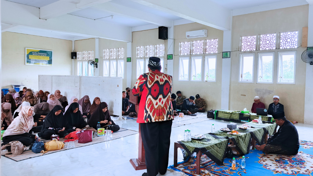 Perkuat Ukhuwah dan Profesionalisme, Yayasan Bahrusysyifa' Sukses Gelar Halal Bihalal dan Upgrading Pegawai